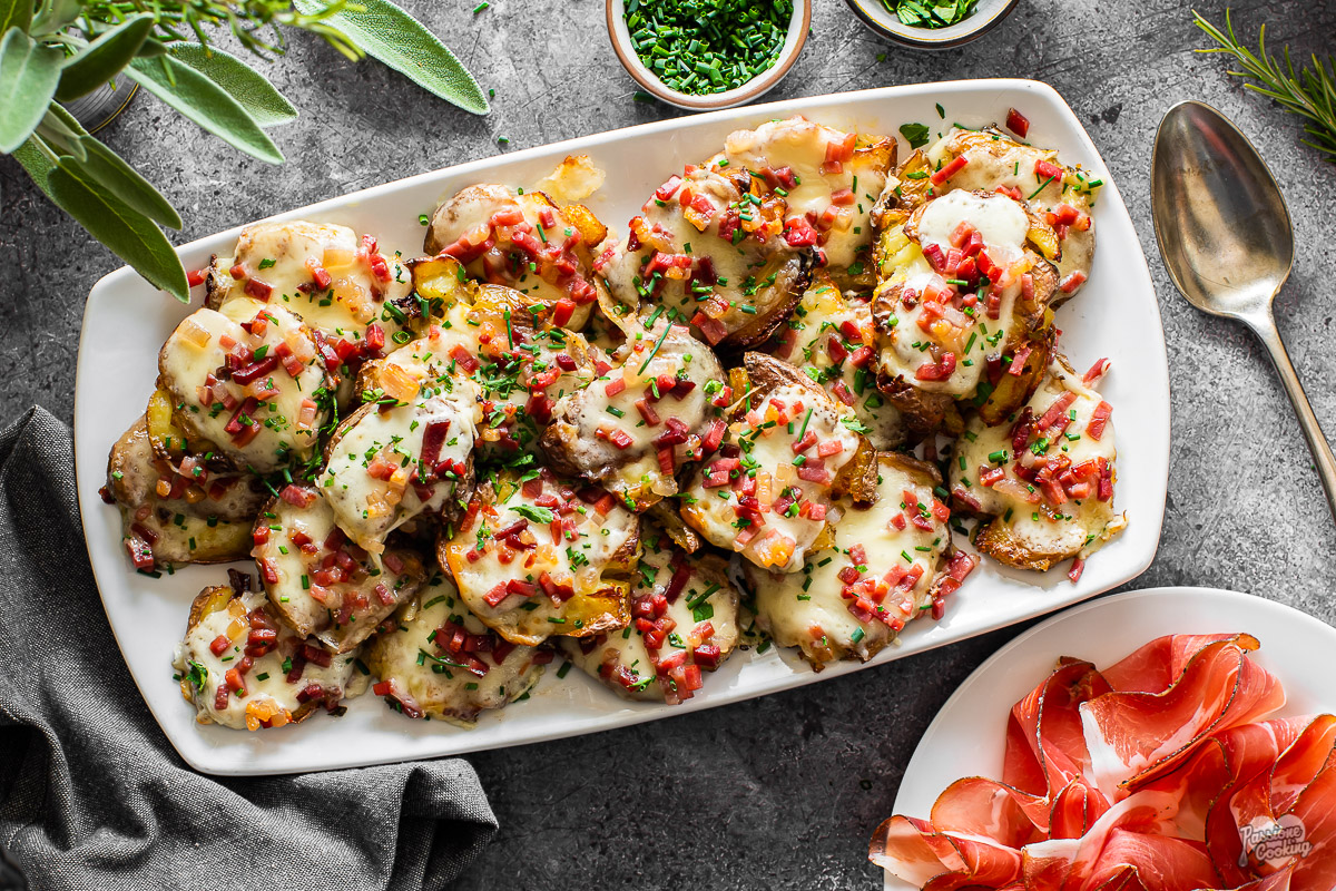 Smashed Potatoes mit Südtiroler Speck g.g.A. und Käse