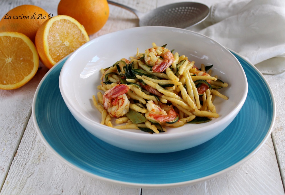 Trofie mit Garnelen und Orange