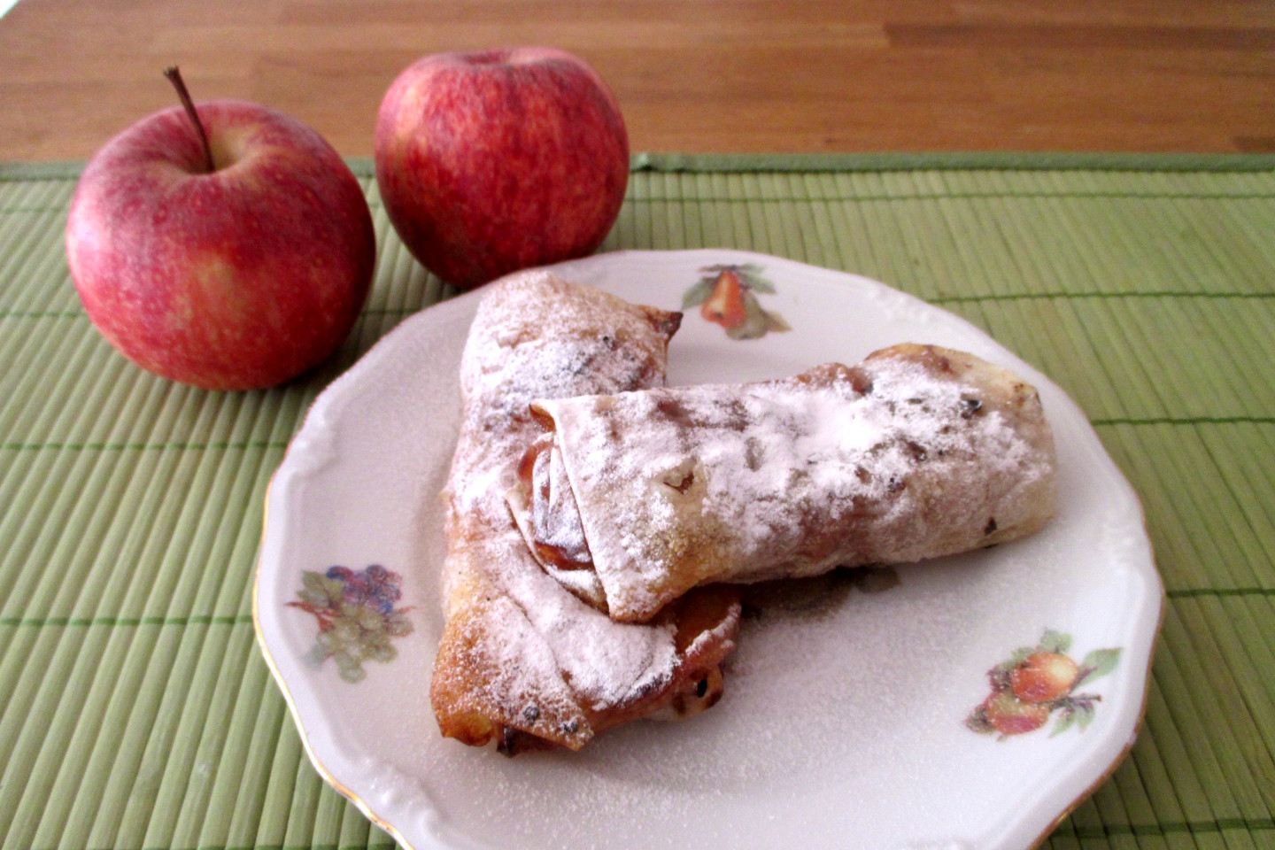 Vegane und glutenfreie Mini-Süßstrudel