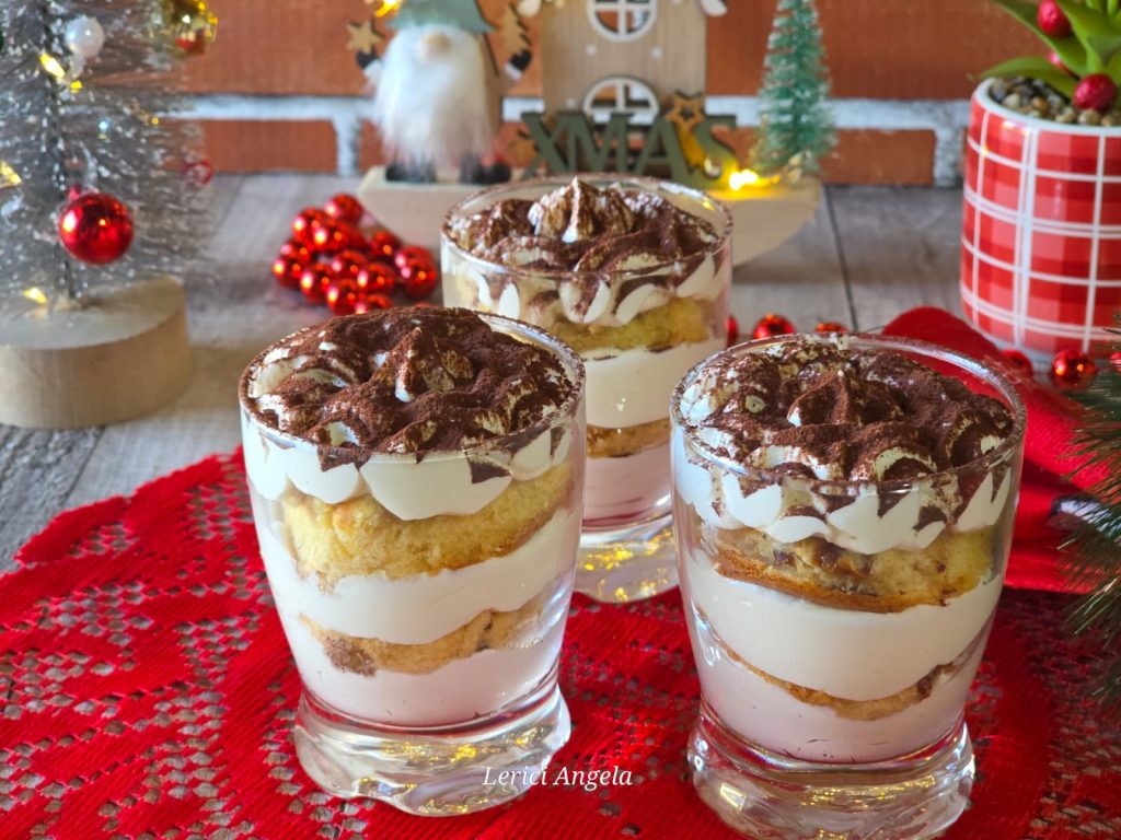 Pandoro mit Rum-Chantilly-Creme