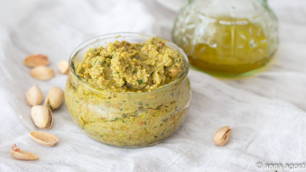 Wie man Pistazienpesto macht