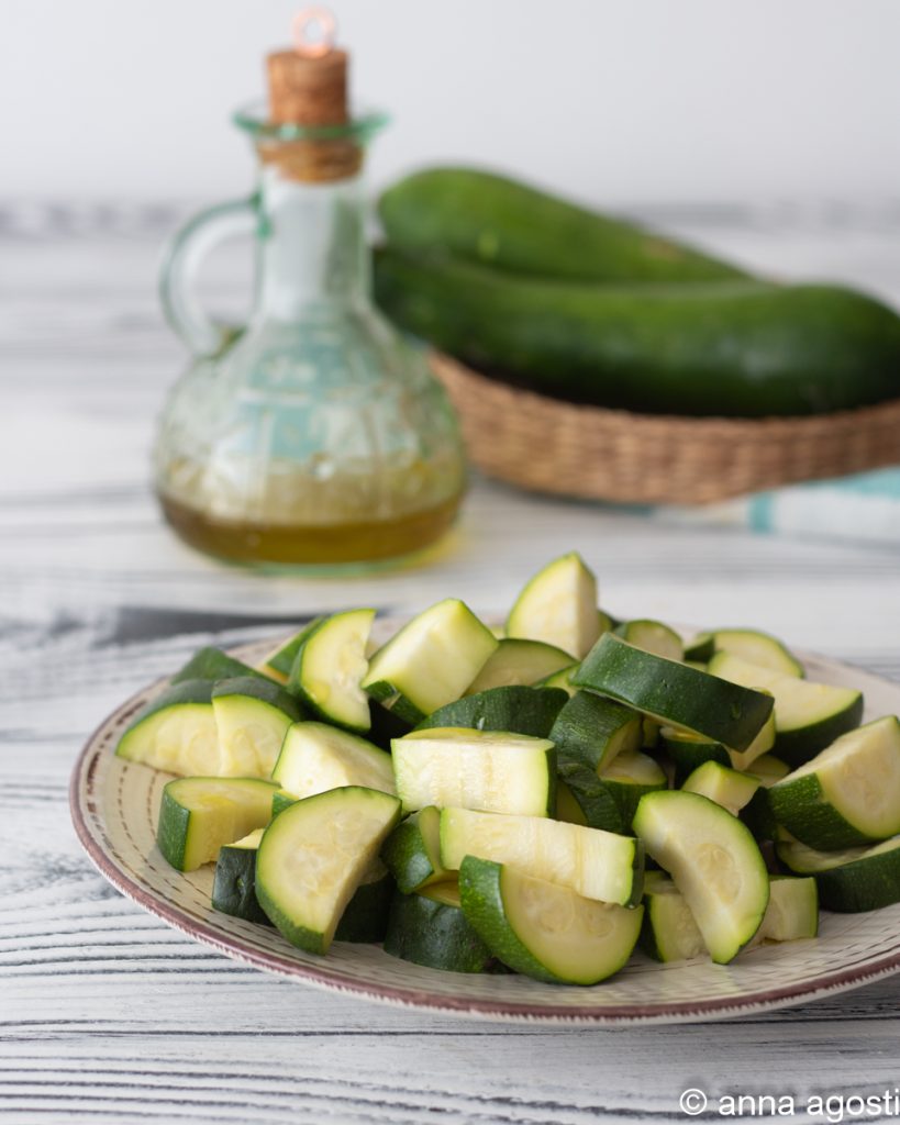 wie man Zucchini in der Mikrowelle kocht