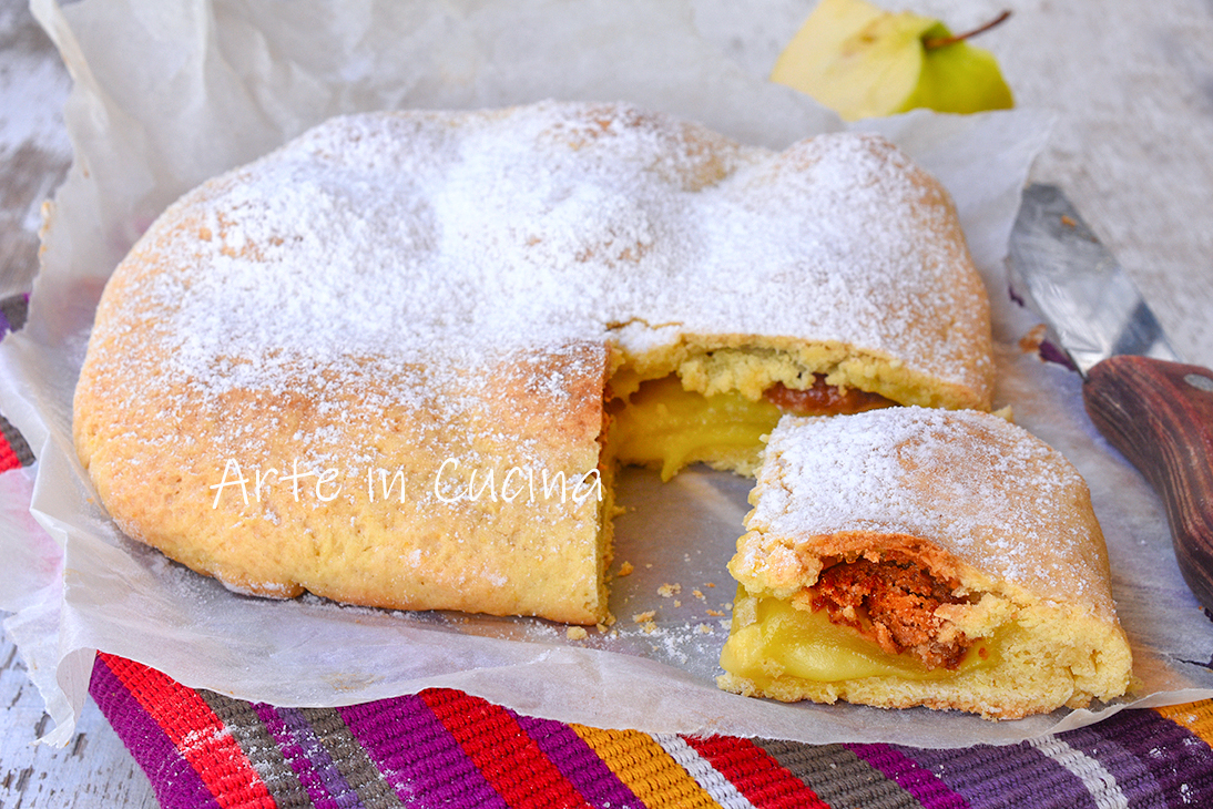 Apfelkuchen mit Creme und Amaretti