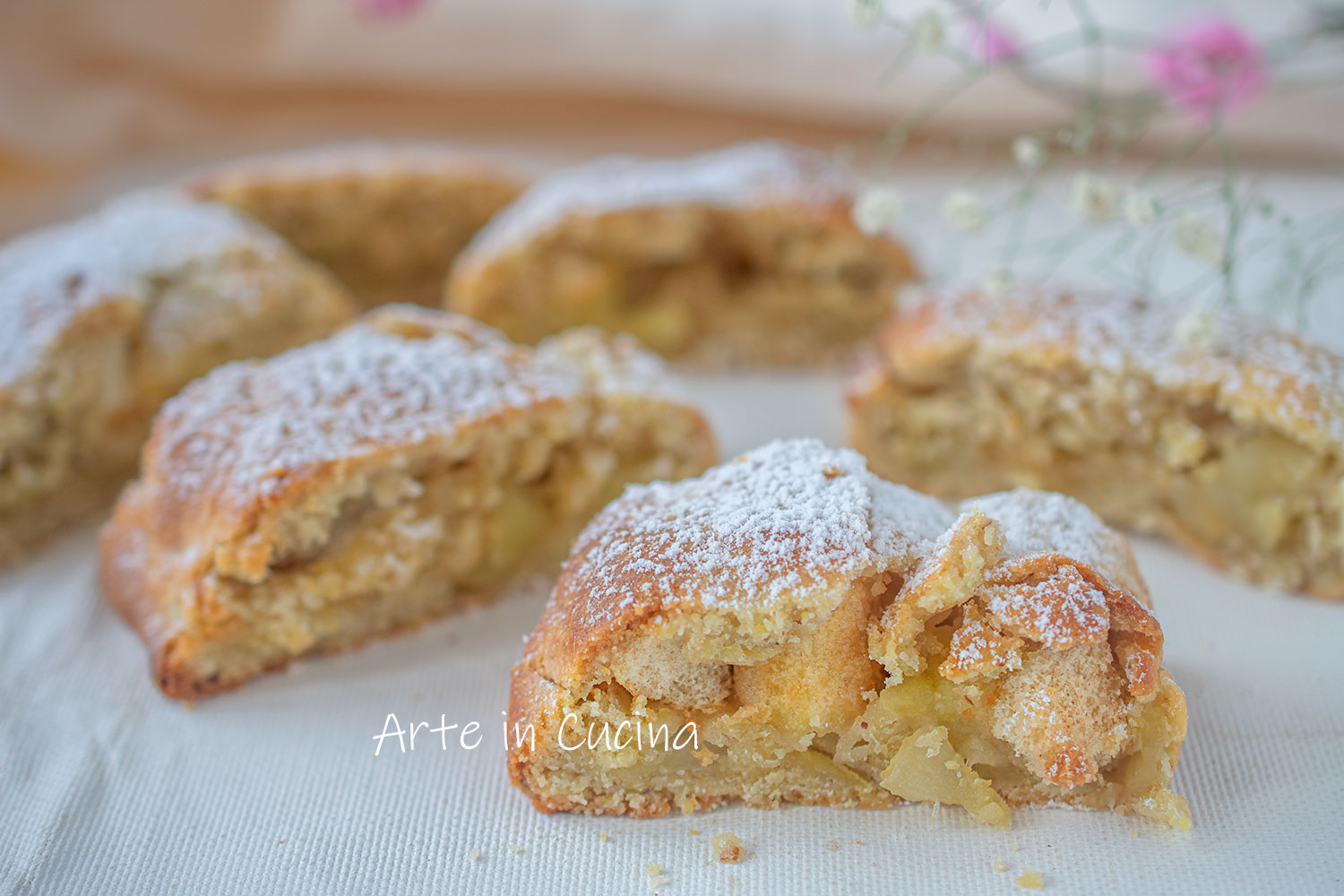 Apfelstrudel und Löffelbiskuit schneller Kuchen