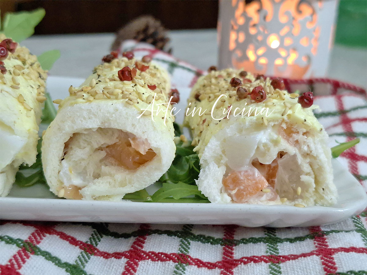 CANNOLI aus TOASTBROT mit RUSSISCHEM Salat und LACHS