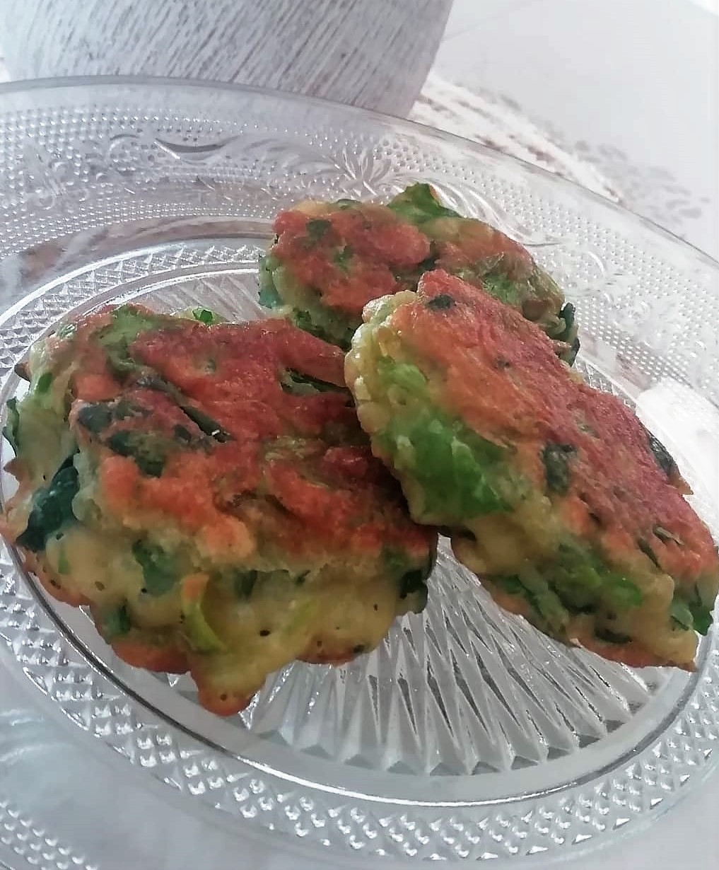 FRITTELLE MIT SELLERIEBLÄTTERN ohne Eier