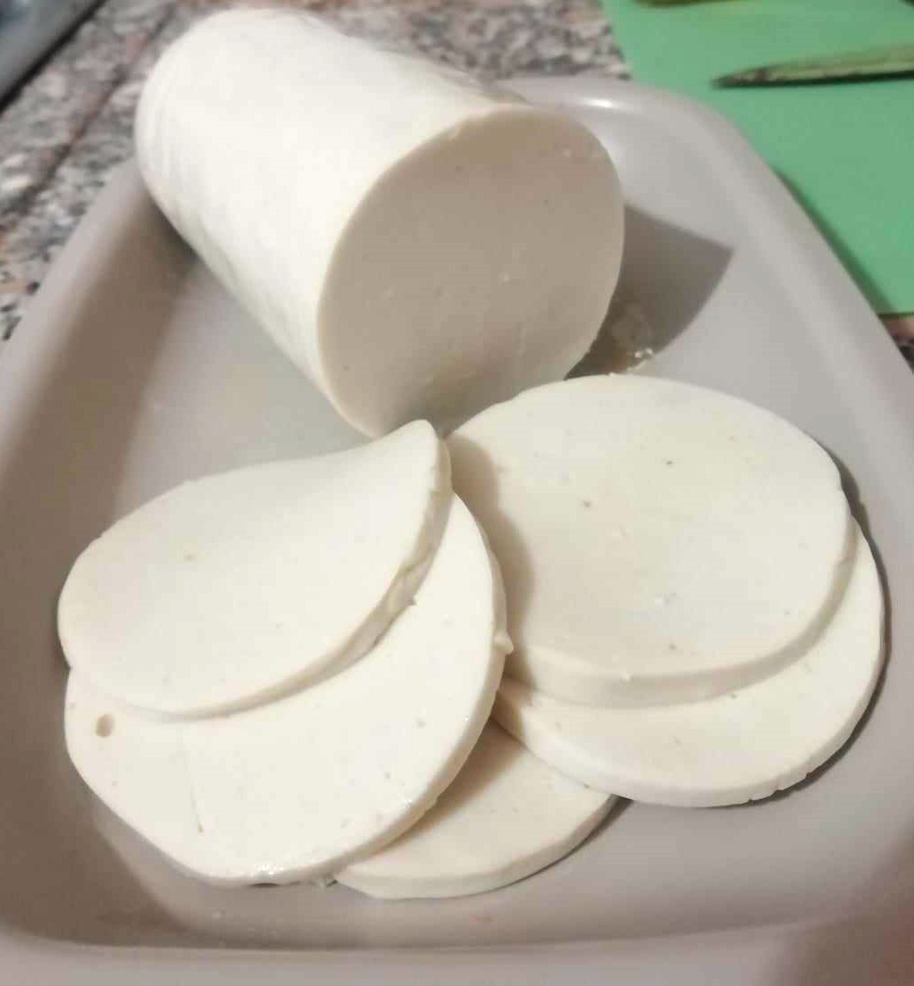 VEGGANINO hausgemachter pflanzlicher Käse