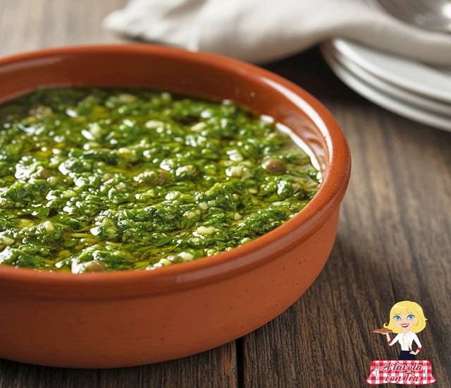 GRÜNE SAUCE FÜR GEKOCHTES FLEISCH