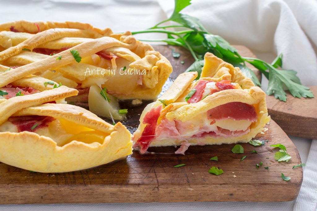 Herzhafte Torte mit Kartoffeln und Speck