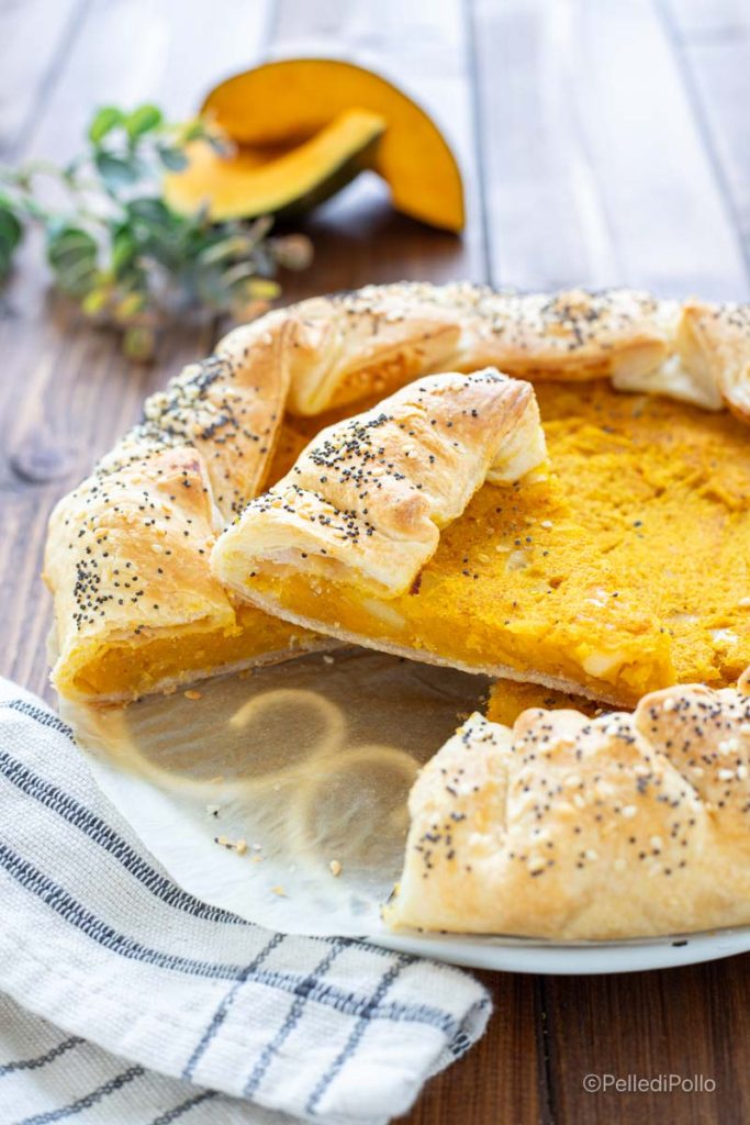 herzhafter Kuchen mit Kürbis und Kartoffeln