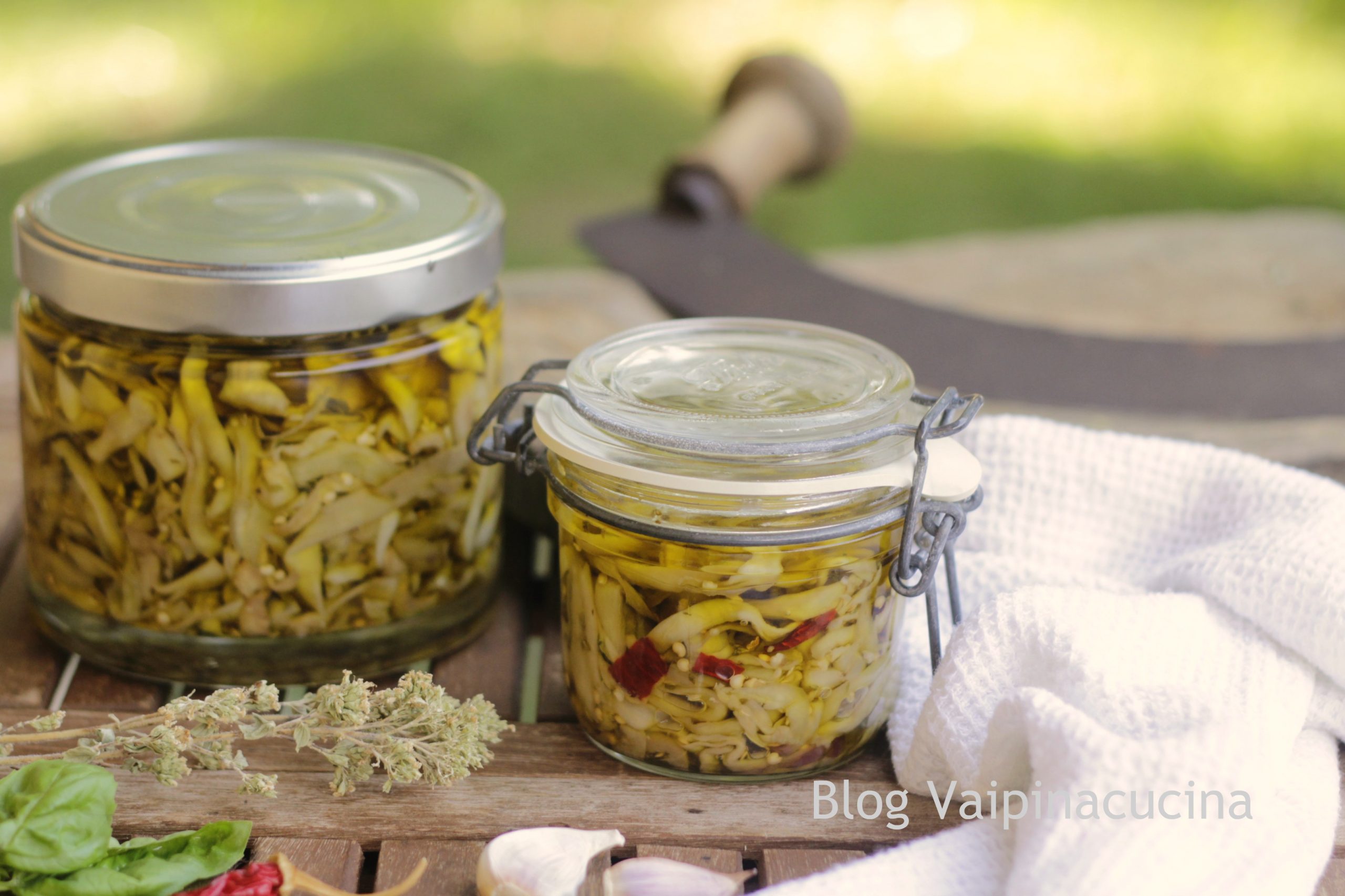 Eingelegte Auberginen in Öl