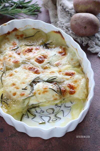 Im Ofen 30 Minuten statisch backen, dann 5 Minuten grillen