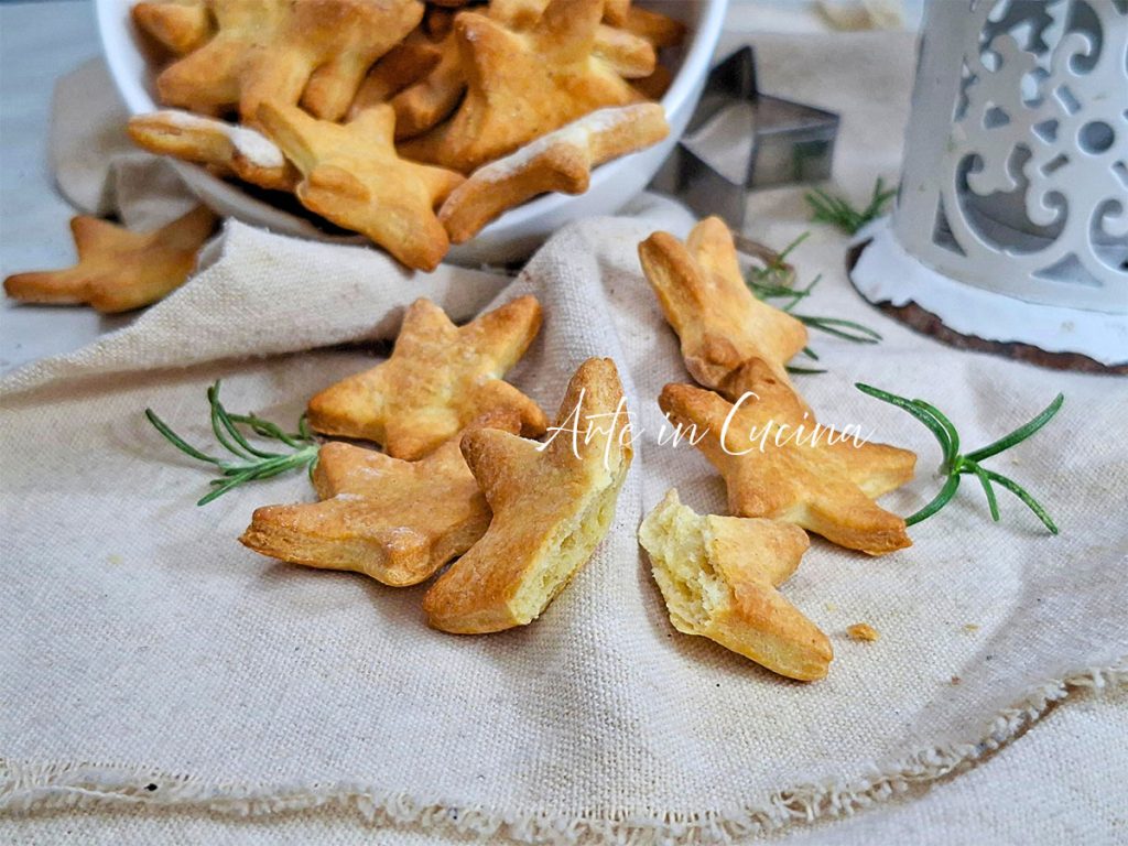 KÄSEKEKSE mit PARMESAN