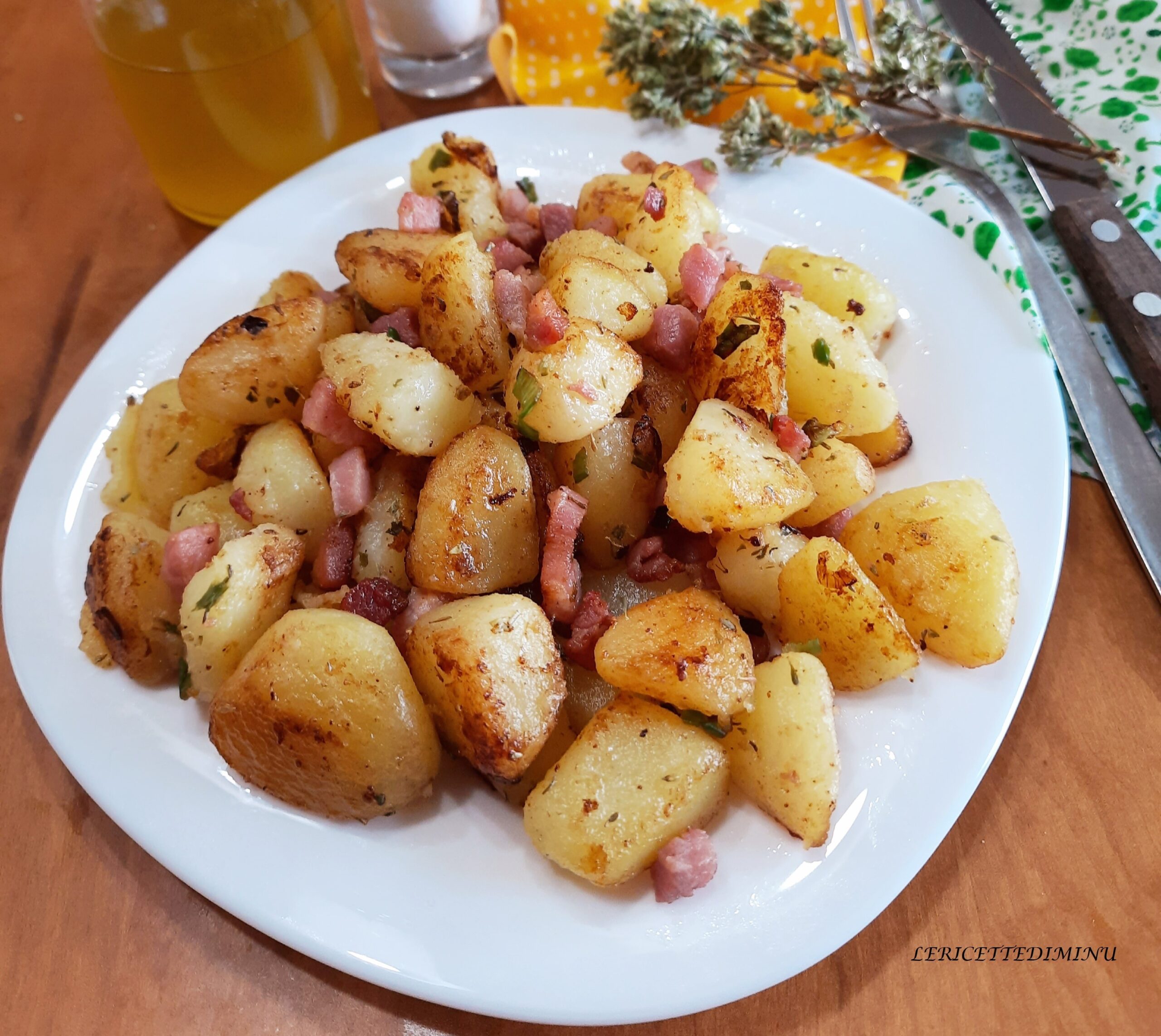 Kartoffeln mit geräuchertem Speck und Zwiebeln