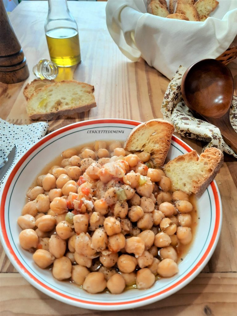 Weiche Kichererbsensuppe