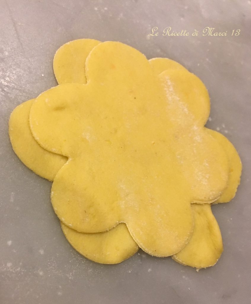 Blutwurst und Krapfenblumen