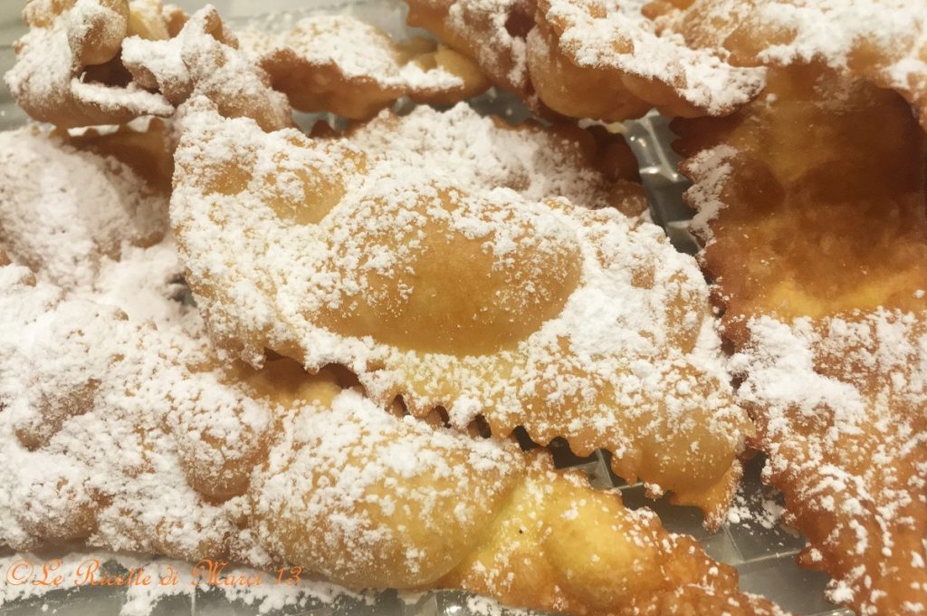 Blutwurst und Krapfenblumen