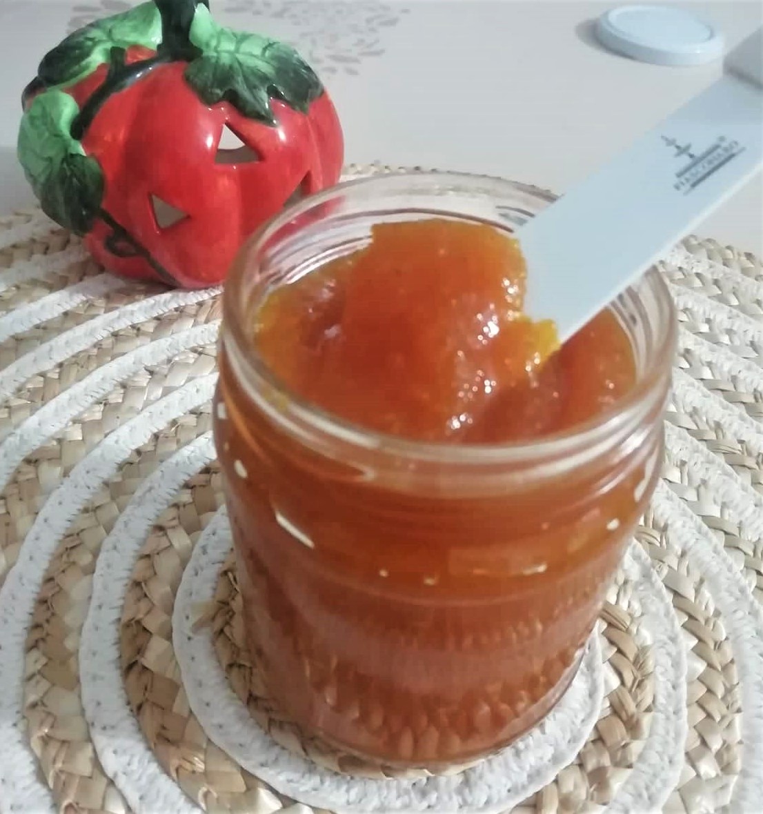 KÜRBISMARMELADE und Äpfel mit Zimt und Ingwer