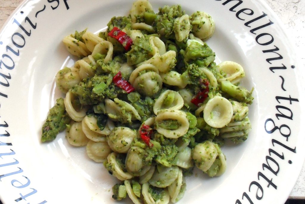 Orecchiette mit Brokkoli, Mangia senza Pancia