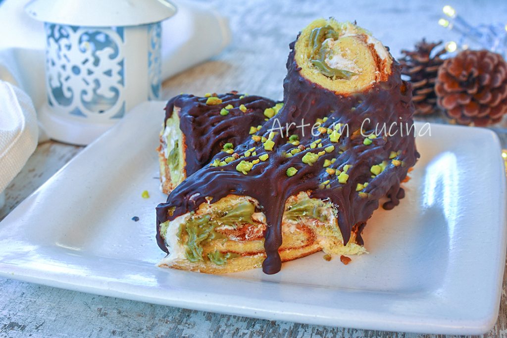 Pandoro-Baumstamm Pistazie und Kaffee