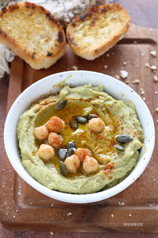 Hummus aus Kichererbsen und Brokkoli