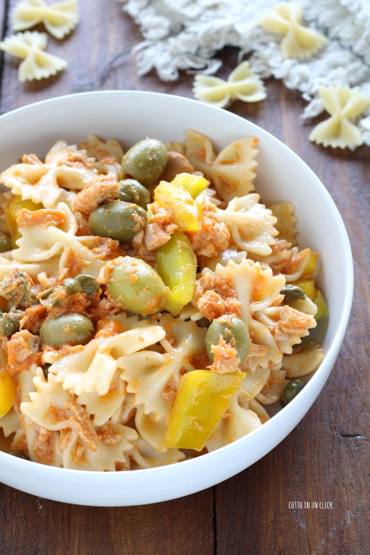 pasta mit Paprikacreme und Thunfisch