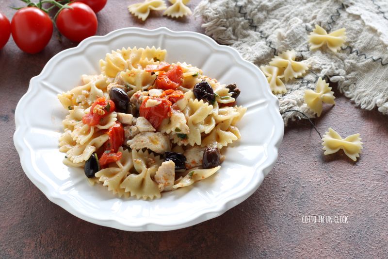pasta mit Schwertfisch und Kirschtomaten im Schnellkochtopf