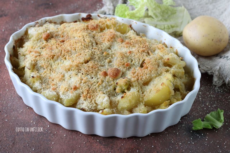 Wirsing und Kartoffeln aus dem Ofen