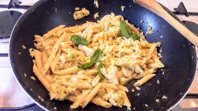 Penne mit grünem Kohl auf Sizilianische Art