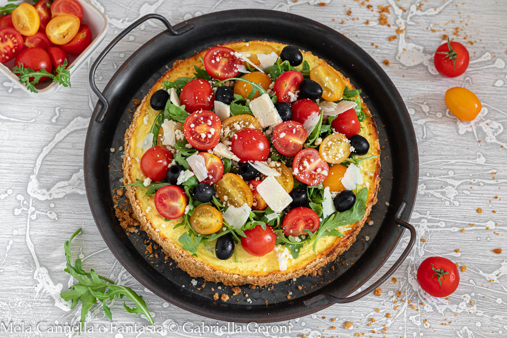 Pikante Käsekuchen mit Tomaten, Rucola und Parmesan
