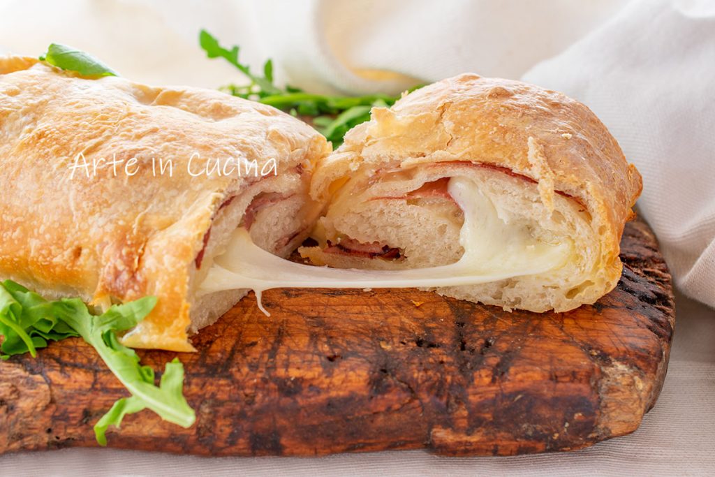 Pizzarolle mit Speck und Provola