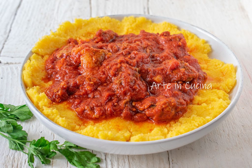 Polenta mit Bologneser Ragout
