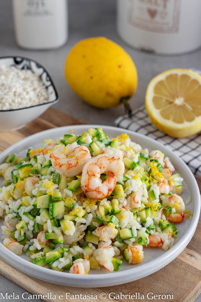Reissalat mit Zucchini und Garnelen