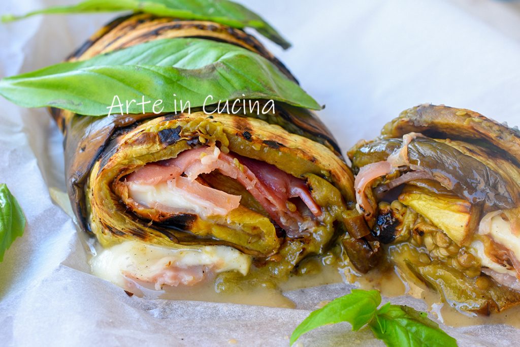 Rolle aus Auberginen Speck und Provola