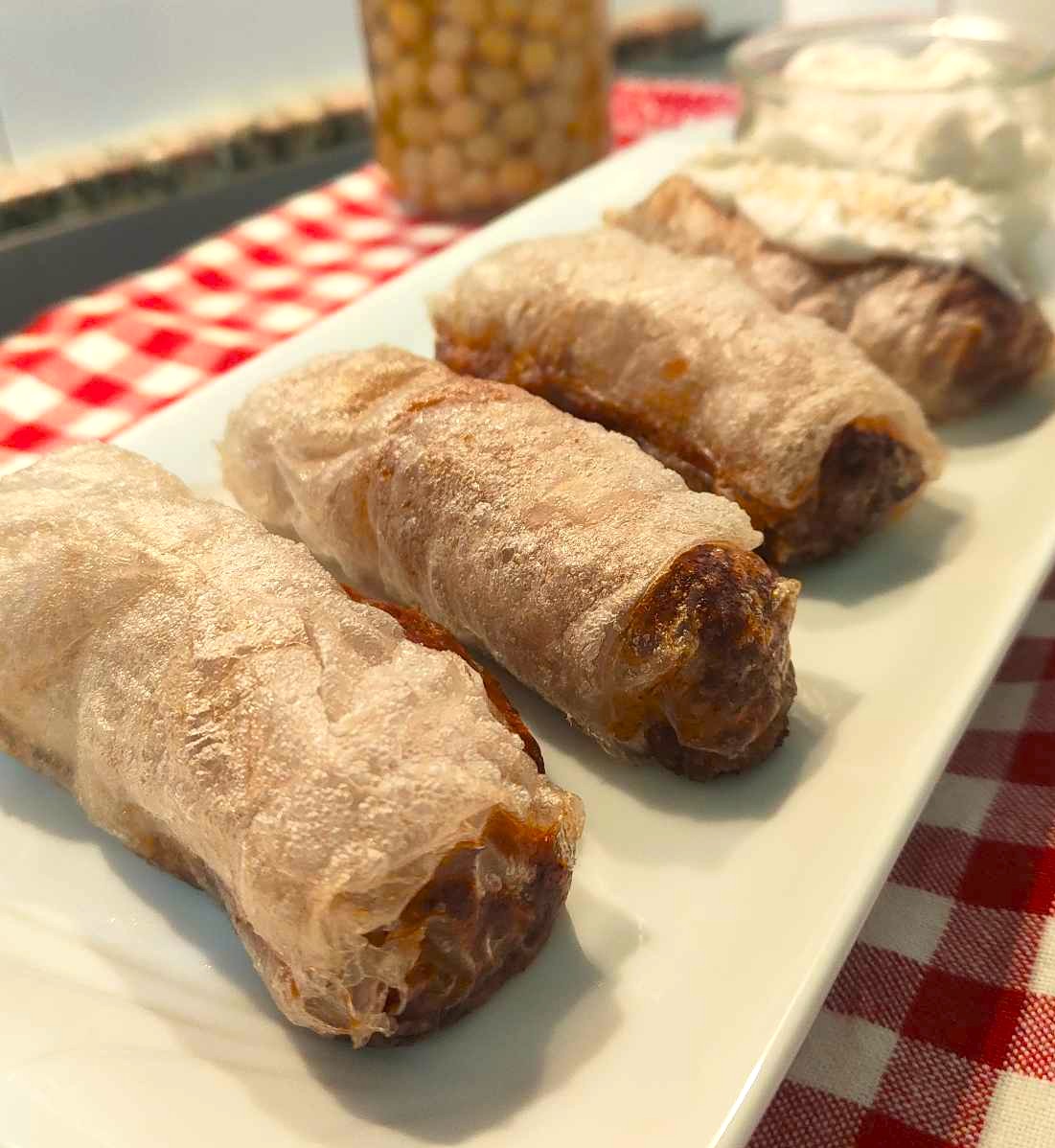 KICHERERBSEN- UND PILZROLLEN in Reispapier eingewickelt