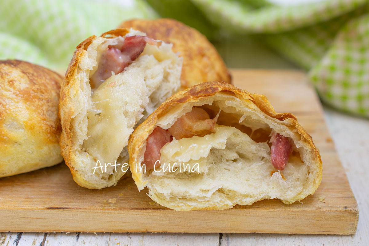 RUSTIKALE BOMBOLONI mit Wurstwaren und Käse