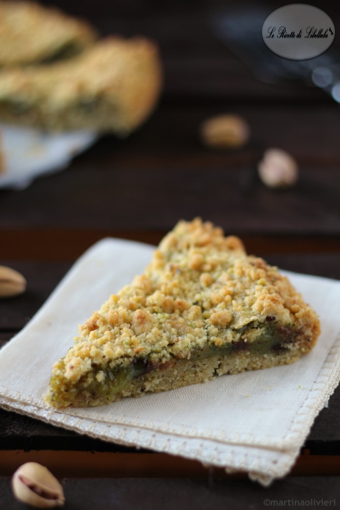 Sbriciolata mit Pistaziencreme und Schokolade