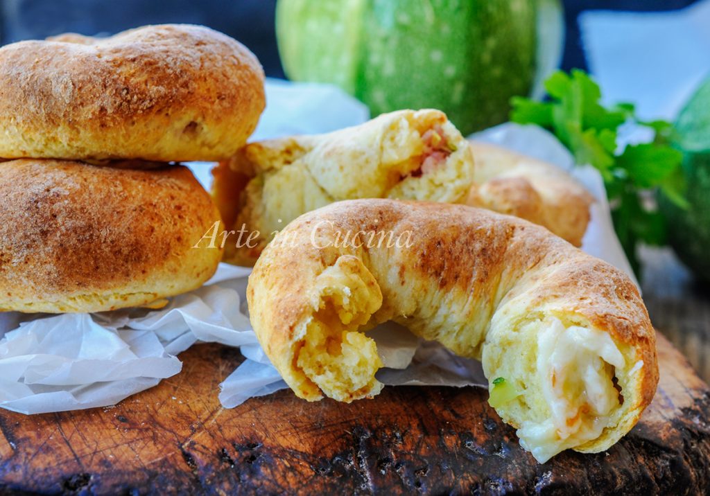 Schnelle Donuts aus Kartoffeln und Zucchini im Ofen