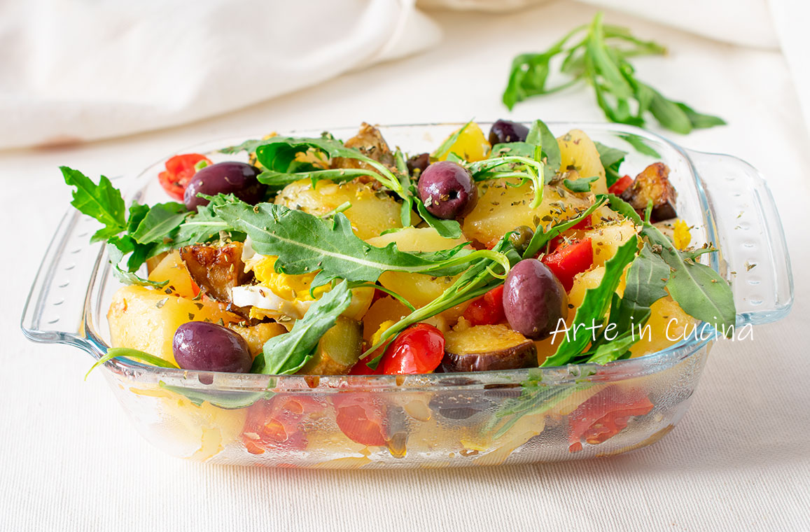 Sommerlicher Kartoffel- und Auberginensalat