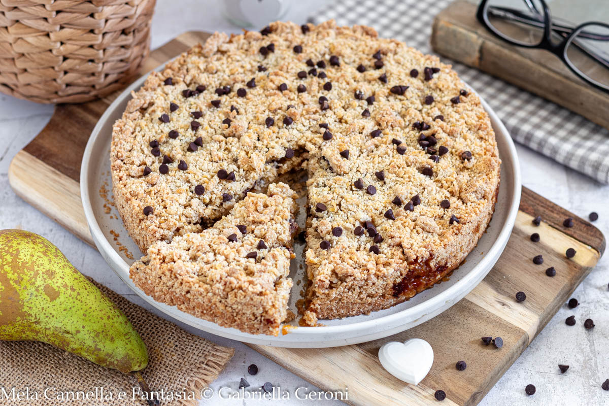 Streuselkuchen mit Birnen und Schokolade