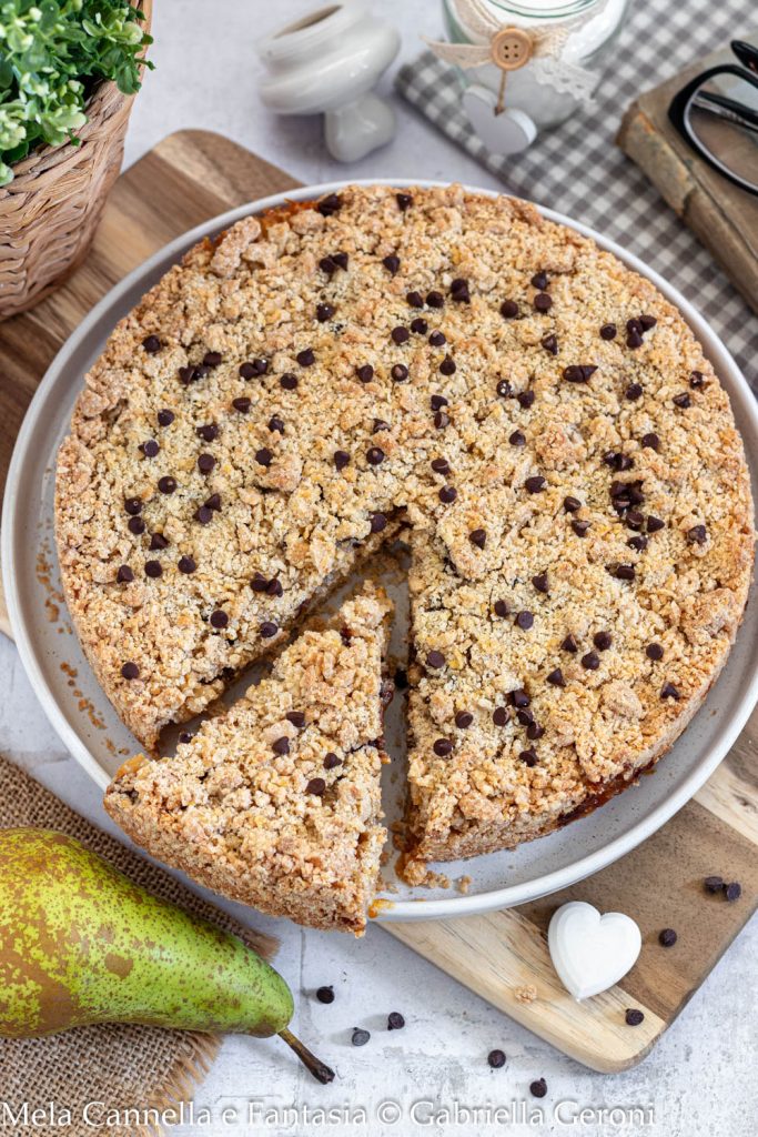 streuselkuchen mit birnen und schokolade