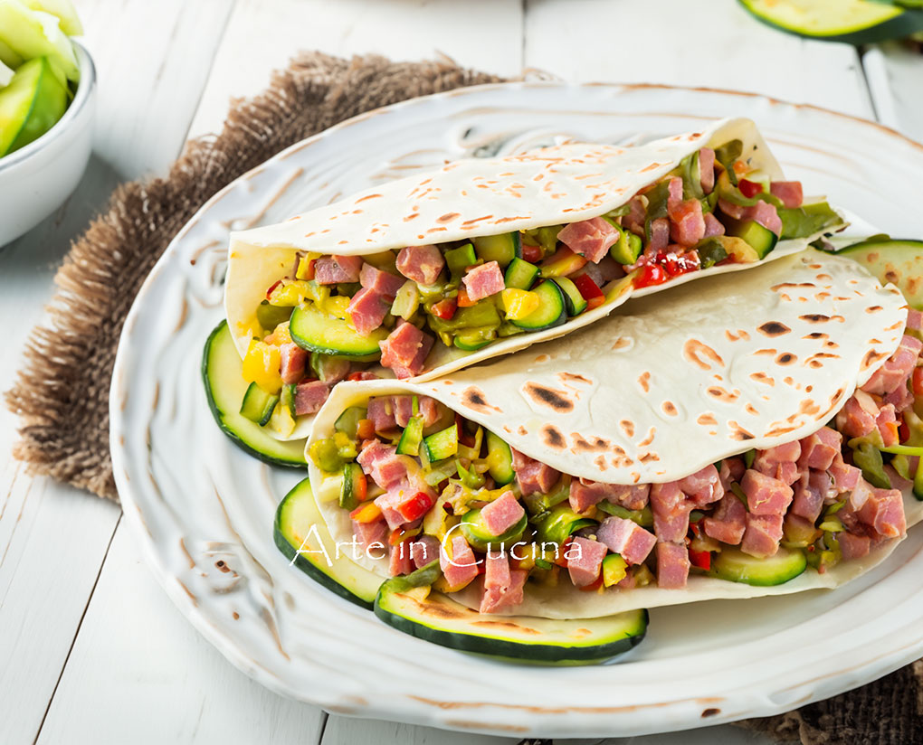 Tacos mit Schinken und Zucchini