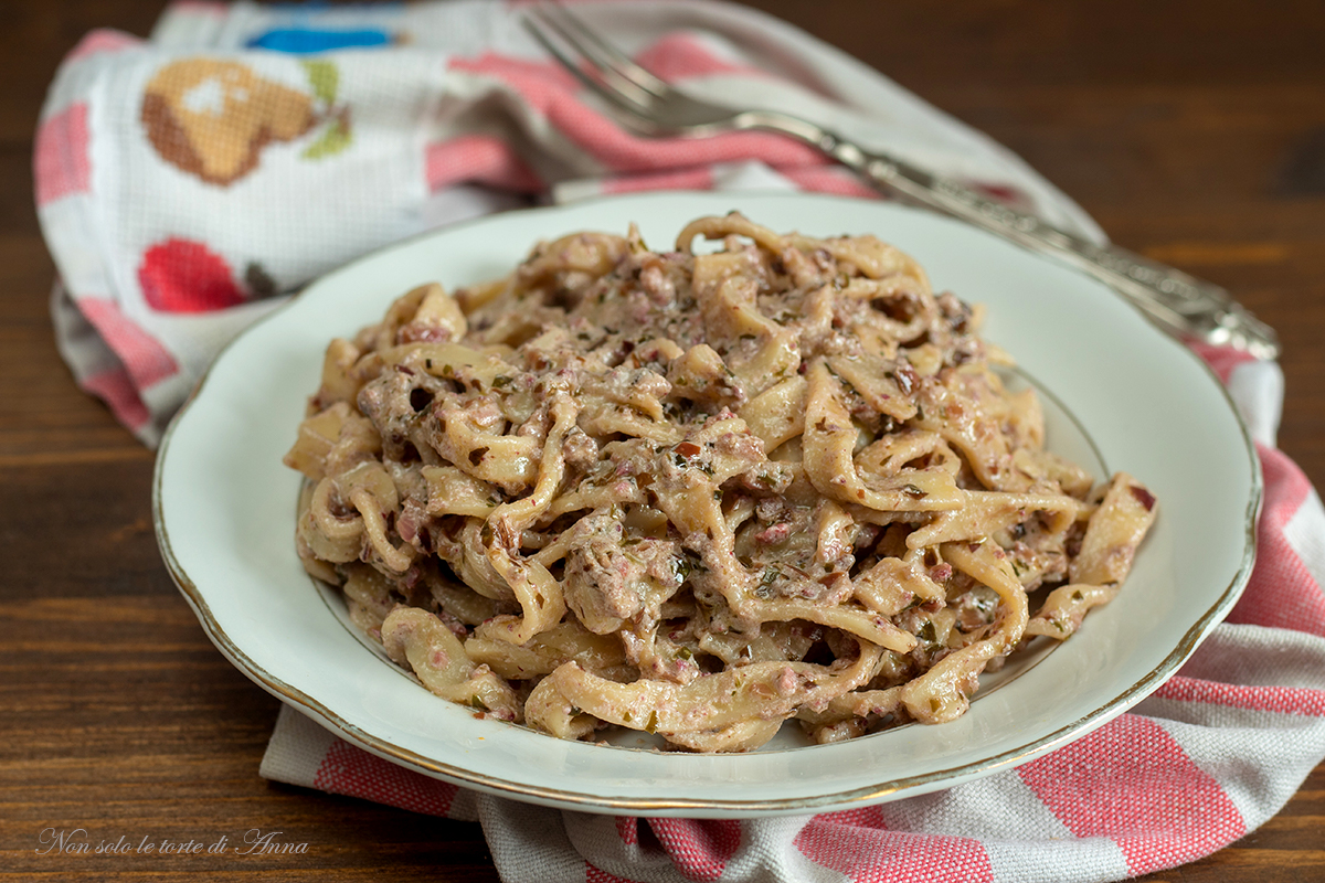 Cremige Tagliatelle mit Walnüssen