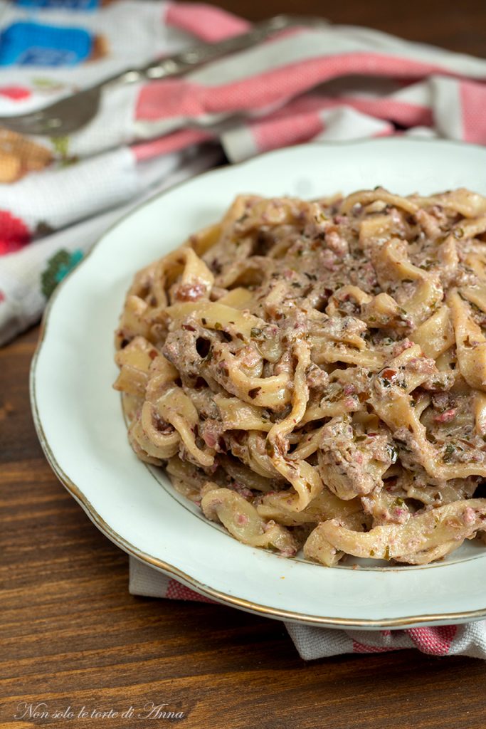 cremige tagliatelle mit walnüssen