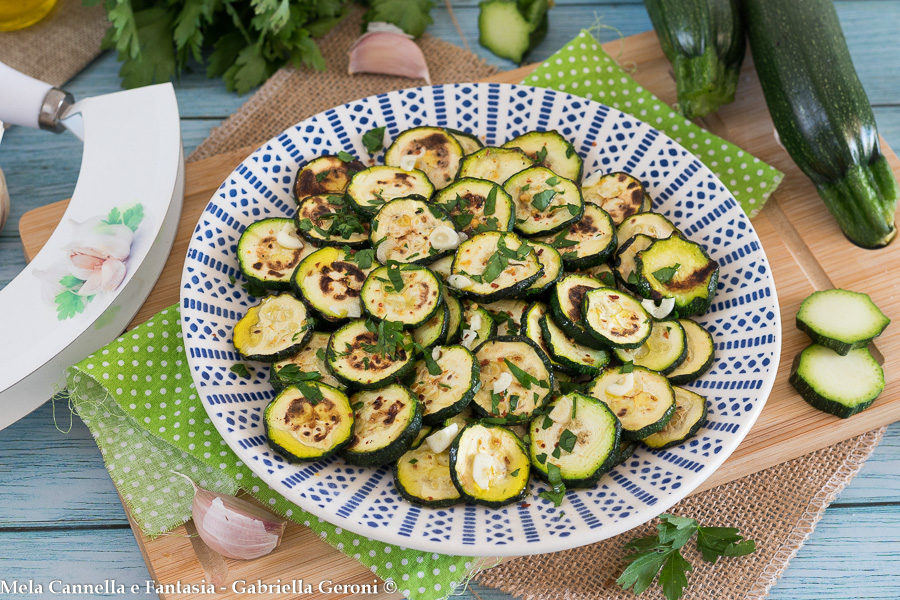 Zucchini alla Scapece ohne Frittieren – leichte und günstige Beilage