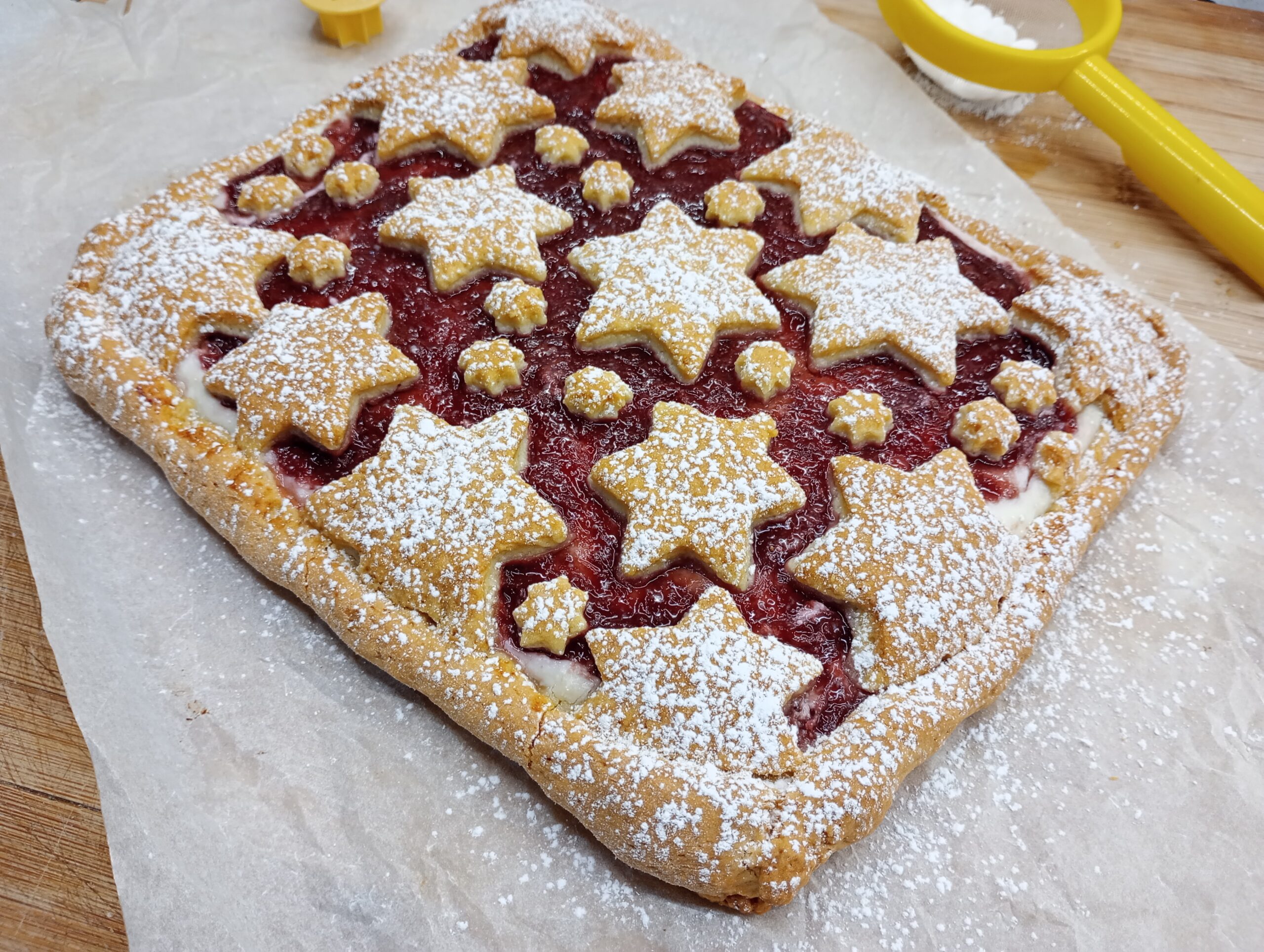 Weicher Kuchen mit Ricotta und Konfitüre