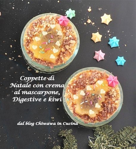 Weihnachtliche Becher mit Mascarponecreme, Digestive und Kiwi