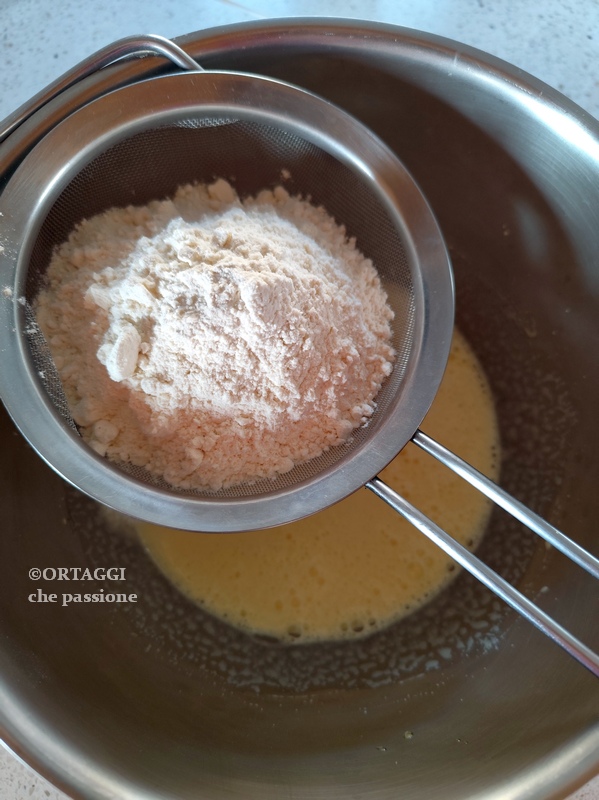 gesiebtes Mehl hinzufügen