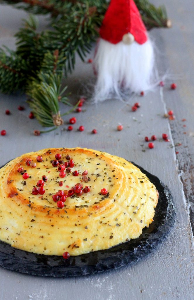 Gebackener Ricotta mit Kräutern und rosa Pfeffer