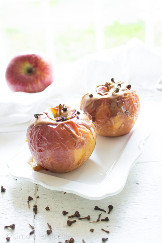 Äpfel mit Sahne und Zimtblüten (5)